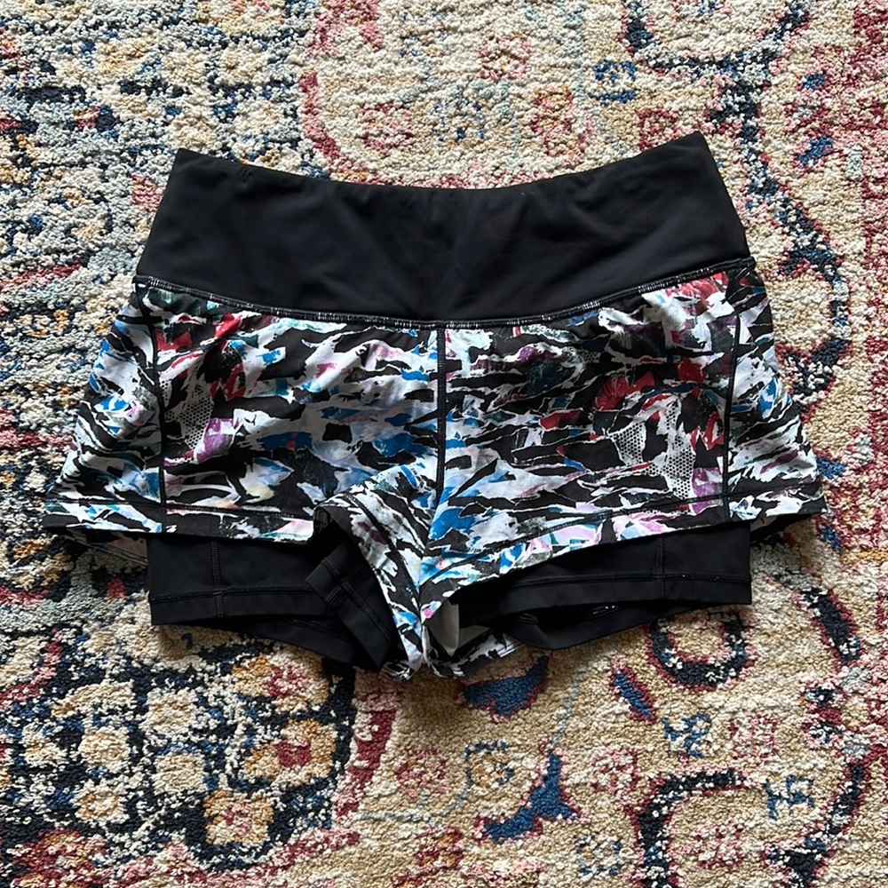 Lululemon Break Free Short Culture Clash